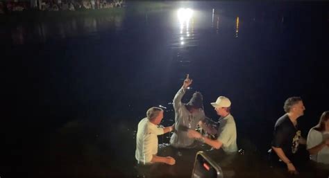 Auburn football coach Hugh Freeze baptizes students at worship event ...