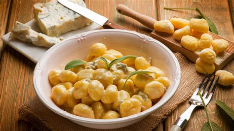 Creamy Gorgonzola Gnocchi and Sauce Recipe