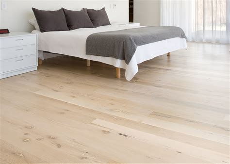 Reclaimed White Oak Flooring - Carpet Vidalondon