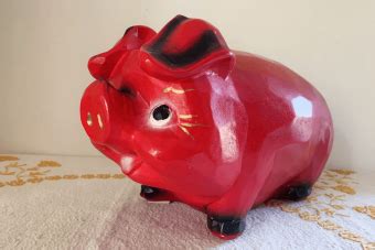 8 Antique & Vintage Piggy Banks Worth Some Serious Coin | LoveToKnow