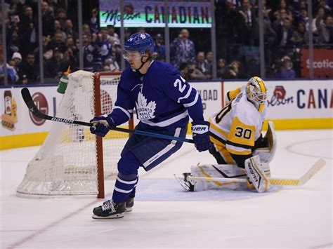 NHL Trade: The Toronto Maple Leafs Trade Kasperi Kapanen To The ...