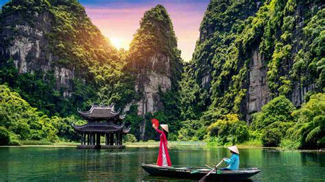 Trang An Boat Trip – Ninh Binh | Vietnam's Best Travel Experiences