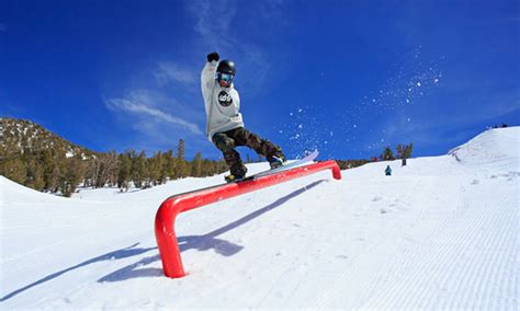 The 8 Best Slopes for Snowboarding in California | Tough Mama