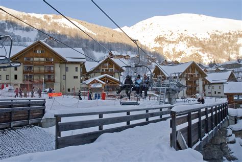 Les Chalets du Galibier Valloire Ski Apartments | Peak Retreats