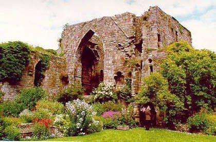 COCKERMOUTH CASTLE (Cumberland, England) Raynold De Lucy was born here in 1137 | Castles in ...