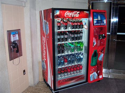 Large Coca-Cola Vending Machine - a photo on Flickriver