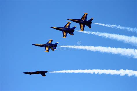 Blue Angels in formation editorial photo. Image of plane - 11249471