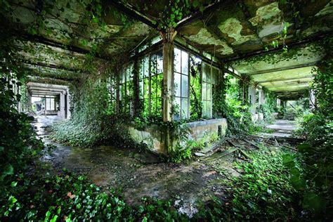 Pin by Elke Verstraeten on Abandoned | Abandoned places, Abandoned, Ruins