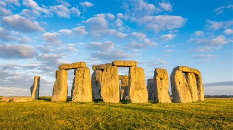 What it's like to celebrate the spring equinox at Stonehenge | House & Garden