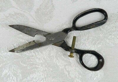 Tools, Scissors & Measures - Antique Buttonhole Scissors