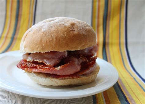 Food Lust People Love: How to Make a Classic Bacon Butty