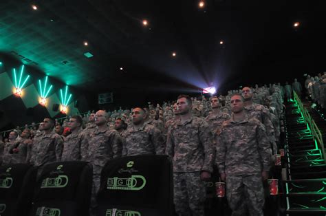 Marne Soldiers among first to view “Captain America” | Article | The ...