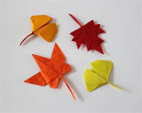 Autumn leaves | Origami patterns, Cute origami, Origami paper art