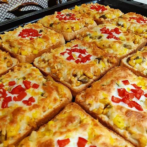 Homemade Pizza Toast Recipe | Easy and Delicious