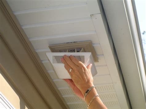 Soffit Vent with Exhaust | USA Exterior