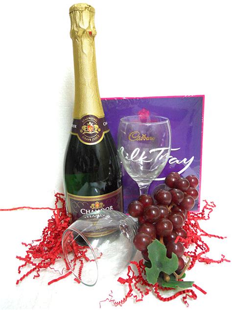 Wine Combo (Non-Alcoholic Wine) – Nikko's Creations – Flowers For All Occasions