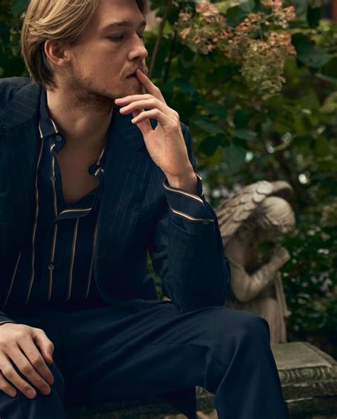 Joe Alwyn Photoshoot | Photoshoot, Celebrities, Actors