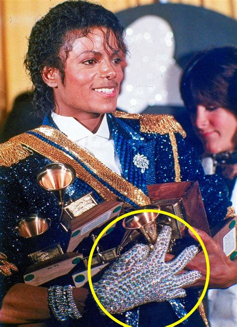 Why Michael Jackson Wore Smaller Clothes at the End of His Shows (and 8 ...