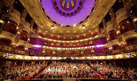 Giacomo Puccini, La Bohème, English National Opera / London Coliseum, 29. Januar 2019 - Klassik ...