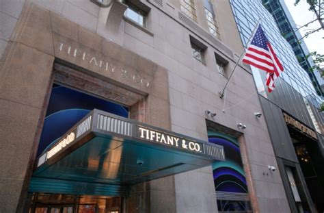 Tiffany Reopens Flagship New York Store Under French Management | IBTimes