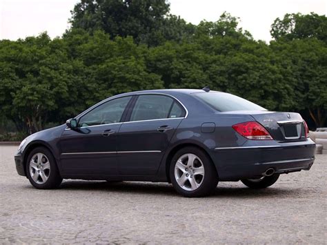 2005 ACURA RL | Car Insurance Information