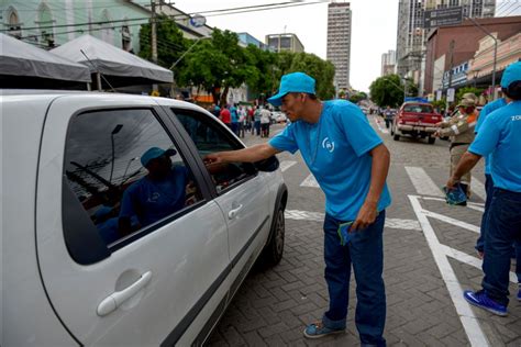 Estacionamento rotativo Zona Azul começa a funcionar com cobrança