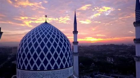 Aerial Footage - The Sultan Salahuddin Abdul Aziz Shah Mosque at sunrise - YouTube