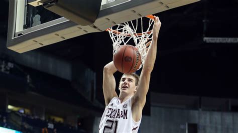 Alex Caruso Dunk on Marshall Henderson: SportsCenter's #1 Top Play ...