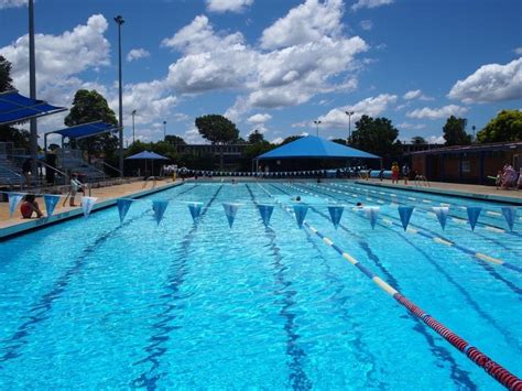 Cool Off at Mayfield Pool - Newy with Kids