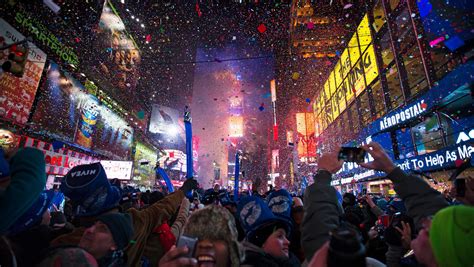 Live stream: New Year's Eve in Times Square in New York City