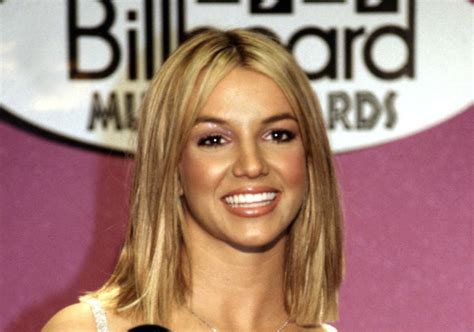 The 7 Most Controversial Celebrities of the ’90s — Best Life