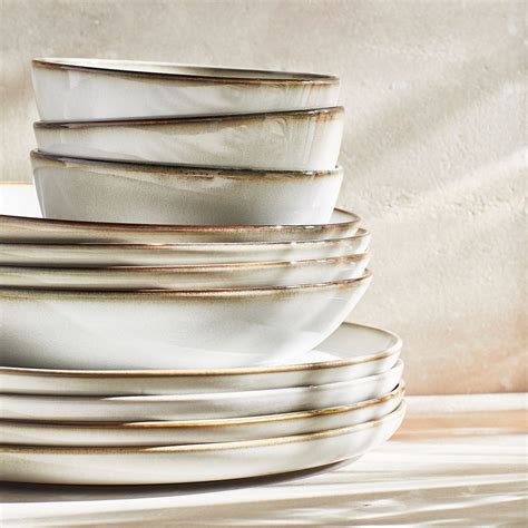GLADELIG Hluboký talíř, šedá - IKEA | Plates and bowls set, Kitchen plates set, Dinnerware sets