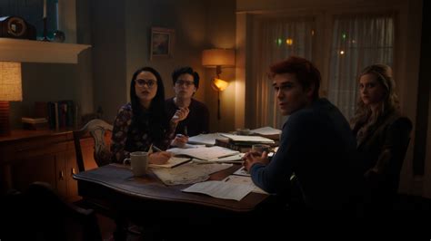 Riverdale Season Finale Review - To Cursed New Beginnings (5x19 ...