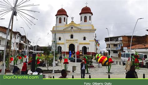 Entregan remodelación del parque principal de San Vicente ...