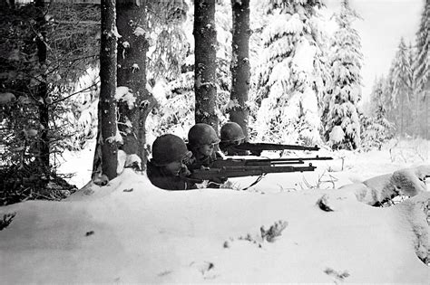 Infantrymen In The Snow | HistoryNet