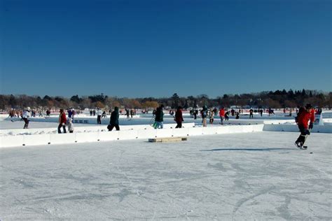 Enjoy 50 Days Of Winter Activities In This Charming Minnesota Town | Winter activities ...