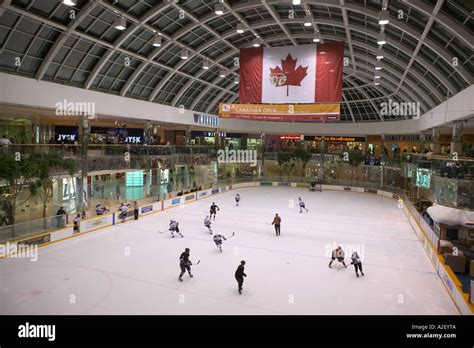 West edmonton mall ice palace hi-res stock photography and images - Alamy