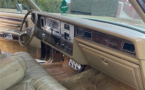 1978 Lincoln Continental Town Car Interior | Barn Finds