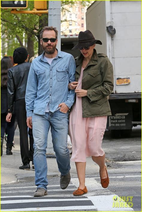 Maggie Gyllenhaal & Peter Sarsgaard Celebrate 5th Wedding Anniversary ...