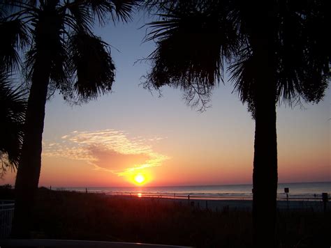 Myrtle Beach sunrise | Sunrise beach, Myrtle beach, Places to travel