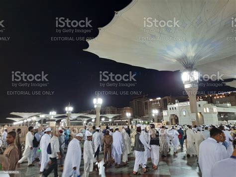 Beautiful Night Time View Of Masjid Alnabawi Madinah Stock Photo - Download Image Now - iStock