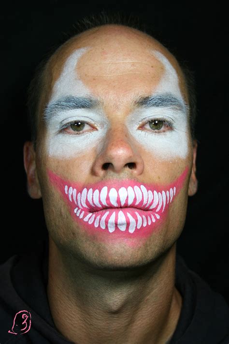 Leonie's Muse: DIY Venom Face Painting