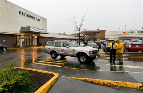 Pedestrian struck by vehicle in Mayfair mall parking lot - Victoria Times Colonist