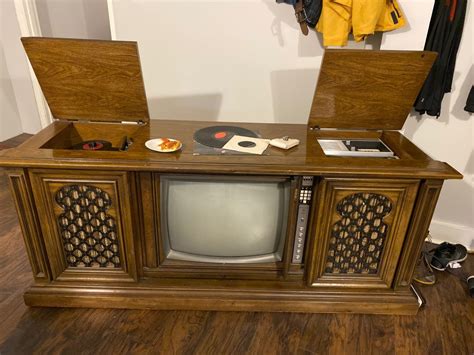 Repairing a Vintage Magnavox TV? | ThriftyFun