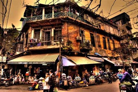 Hanoi 36 streets: