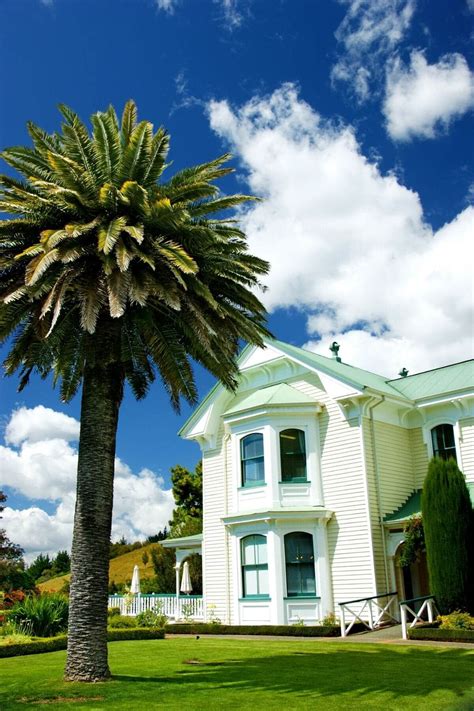 A Guide To The Best New Zealand Winery Tours: North & South Islands