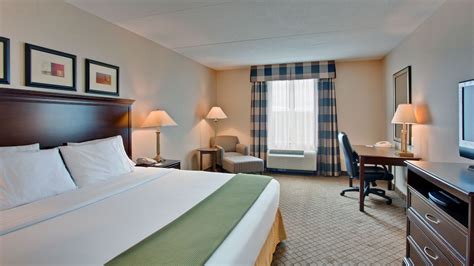 Holiday Inn Express & Suites Huntsville Huntsville, Ontario, CA ...