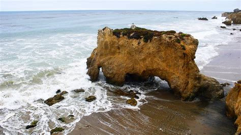 El Matador Beach, Photographer's Favorite Beach in Malibu - Traveldigg.com