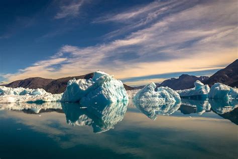 Icebergs in Greenland: Breathtaking photos show their true beauty (2023)