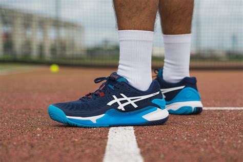 Cut in half: ASICS Gel Resolution 9 Review | RunRepeat